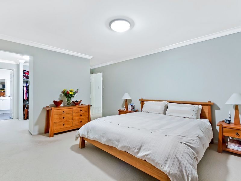 2 Bataan Circuit, Bateau Bay NSW 2261