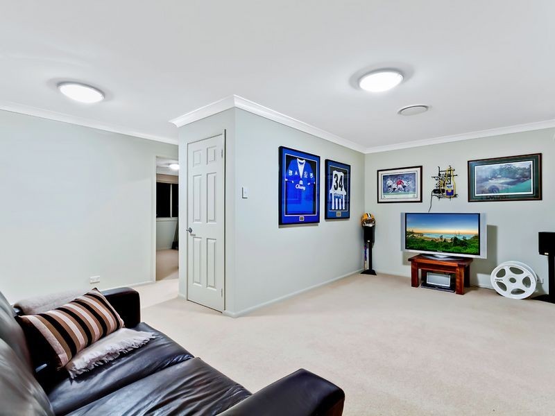 2 Bataan Circuit, Bateau Bay NSW 2261