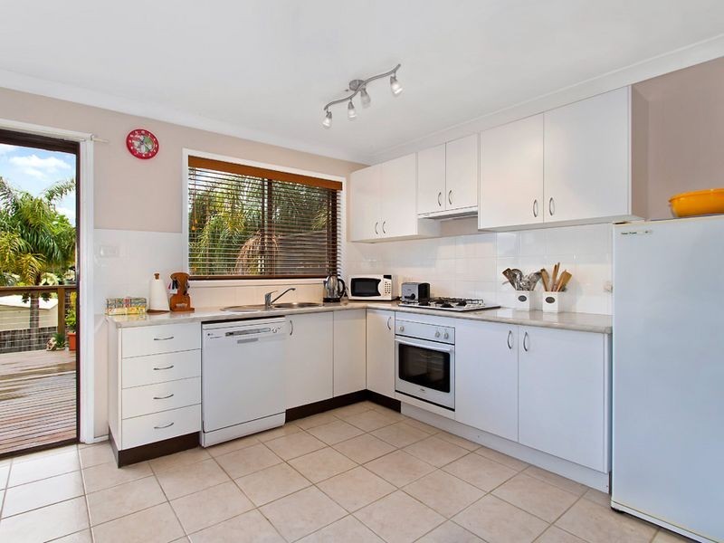 66 Lumby Drive, Bateau Bay NSW 2261