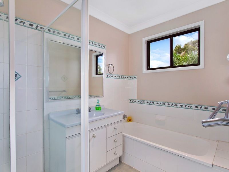 66 Lumby Drive, Bateau Bay NSW 2261