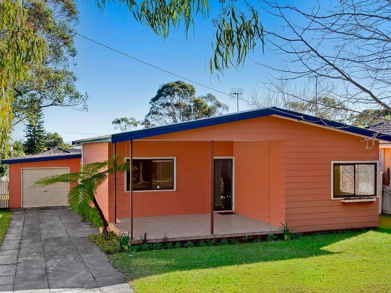 8 Wandella Avenue, Bateau Bay NSW 2261