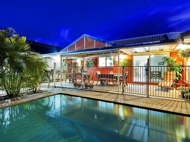 9 Churchill Street, Bateau Bay NSW 2261