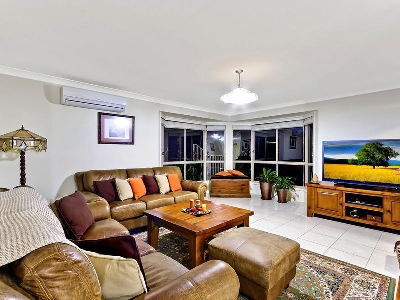 9 Churchill Street, Bateau Bay NSW 2261