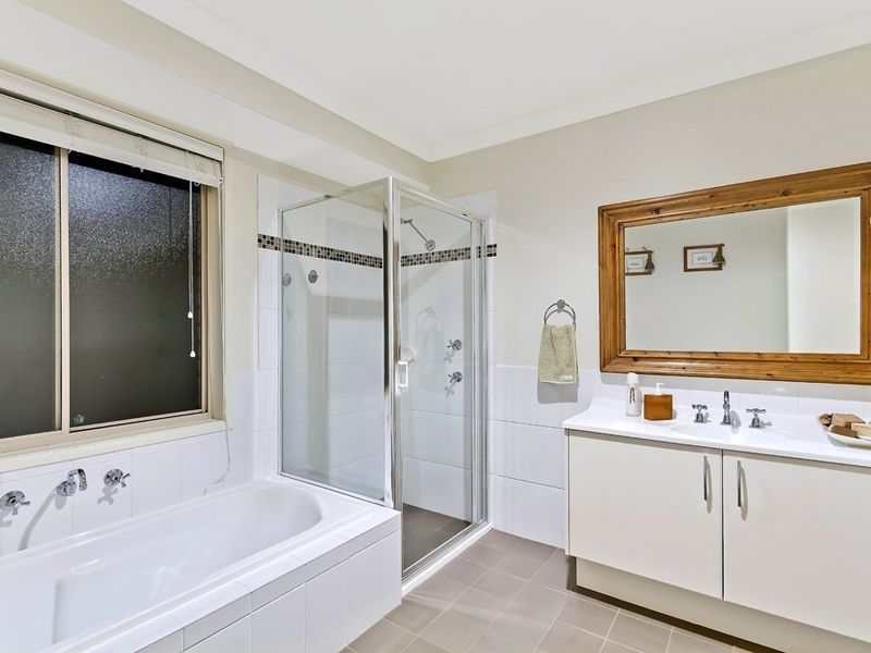 9 Churchill Street, Bateau Bay NSW 2261