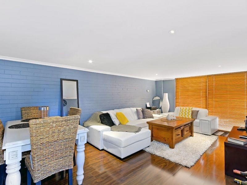 14 Vista Parade, Bateau Bay NSW 2261