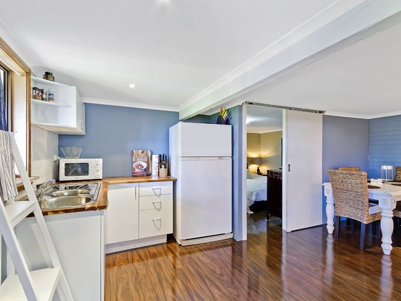 14 Vista Parade, Bateau Bay NSW 2261