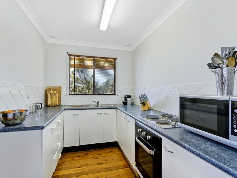 14 Vista Parade, Bateau Bay NSW 2261