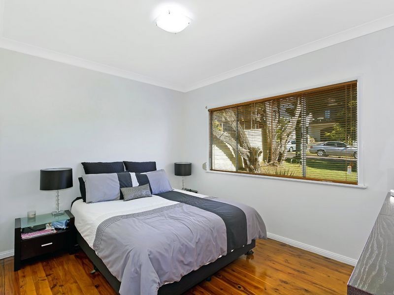 14 Vista Parade, Bateau Bay NSW 2261