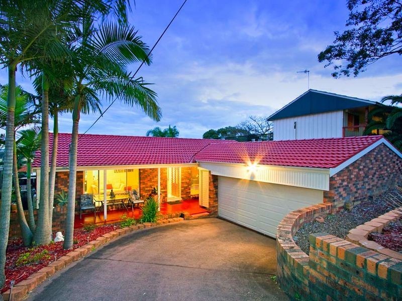 27 Valley View Rd, Bateau Bay NSW 2261