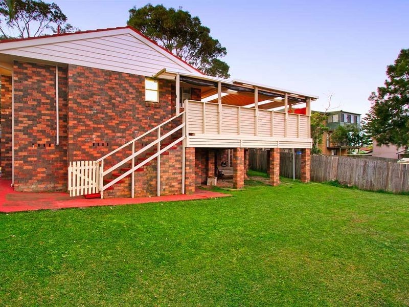 27 Valley View Rd, Bateau Bay NSW 2261