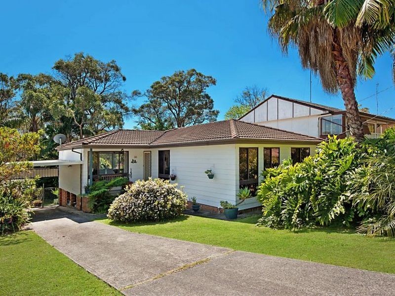 33 Rays Road, Bateau Bay NSW 2261