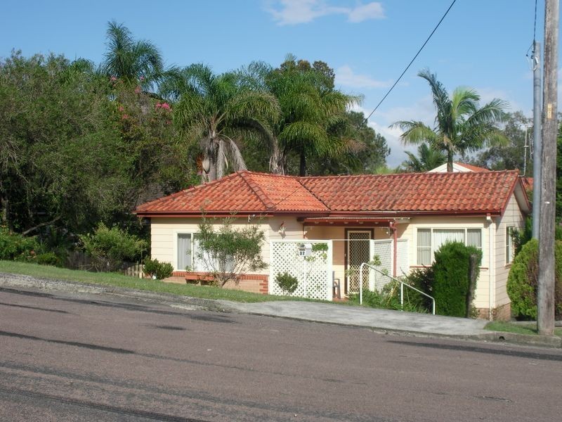 37 Lakeside Parade, The Entrance NSW 2261