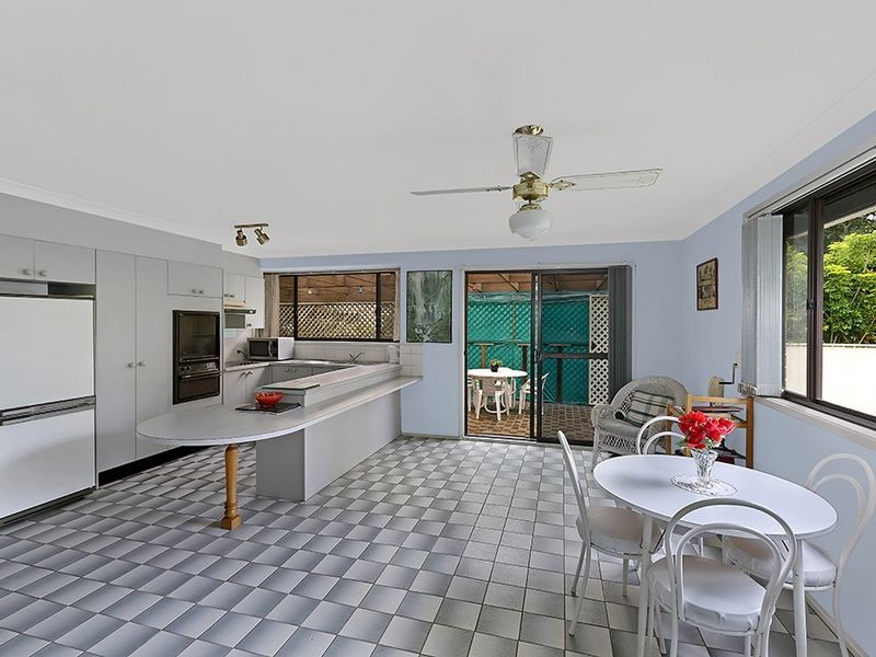 55 Sierra Avenue, Bateau Bay NSW 2261