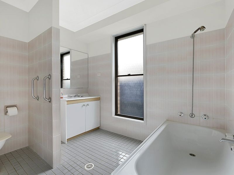 55 Sierra Avenue, Bateau Bay NSW 2261