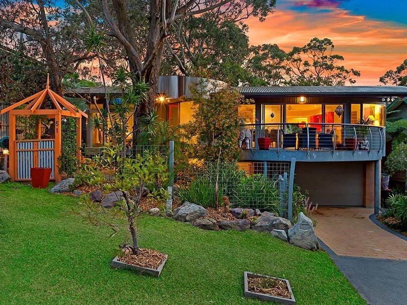 51 Barry Street, Bateau Bay NSW 2261