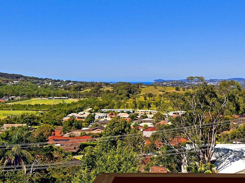 8 Valley View Road, Bateau Bay NSW 2261
