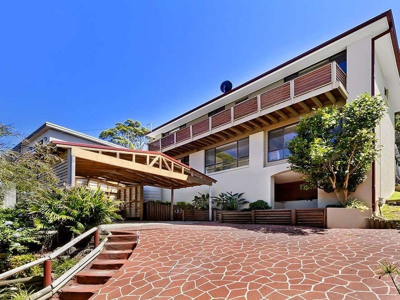 8 Valley View Road, Bateau Bay NSW 2261