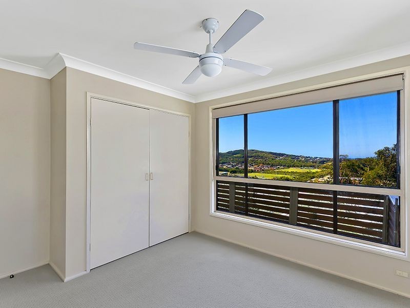8 Valley View Road, Bateau Bay NSW 2261