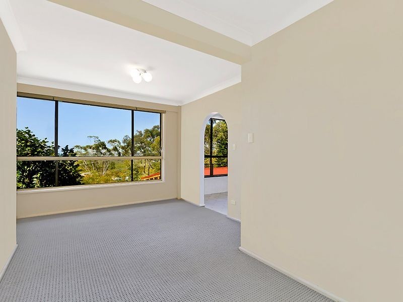 8 Valley View Road, Bateau Bay NSW 2261