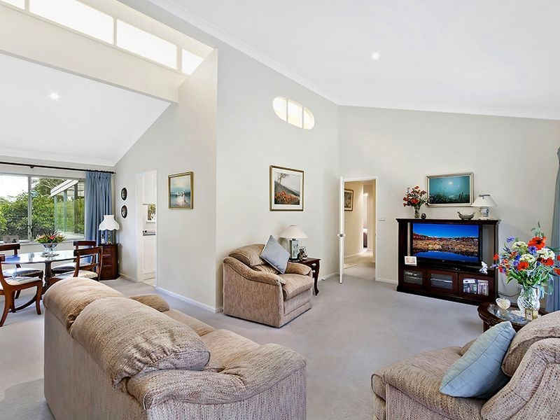 4 Yulong Street, Bateau Bay NSW 2261