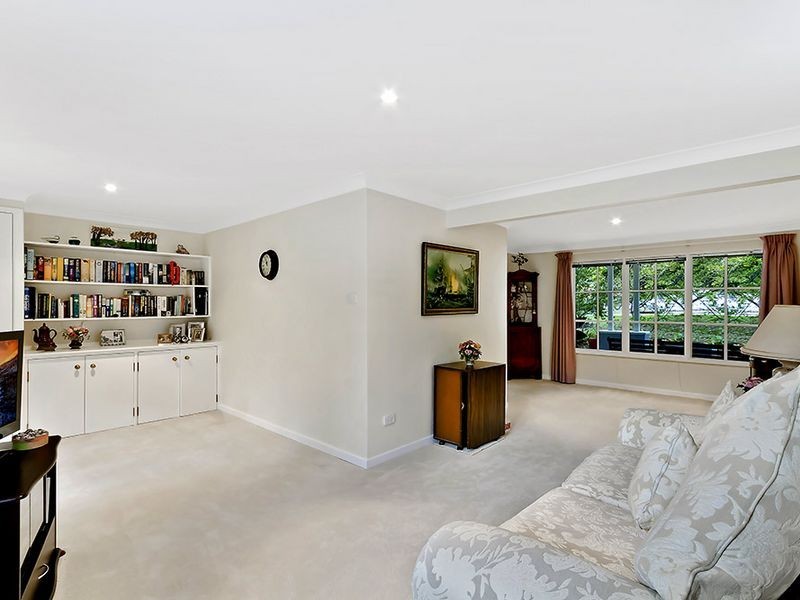 4 Yulong Street, Bateau Bay NSW 2261