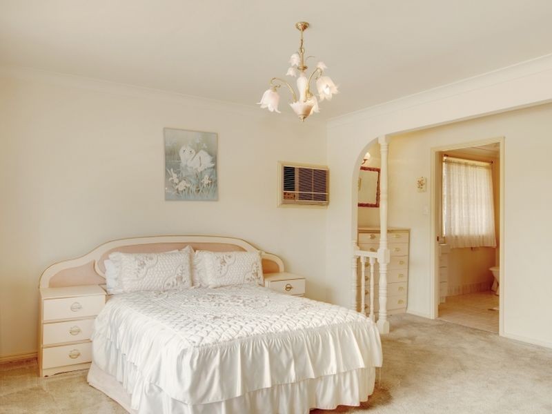 56 Lakin Street, Bateau Bay NSW 2261