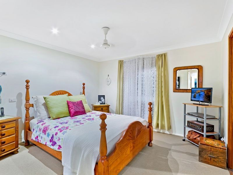 7 Compass Close, Bateau Bay NSW 2261