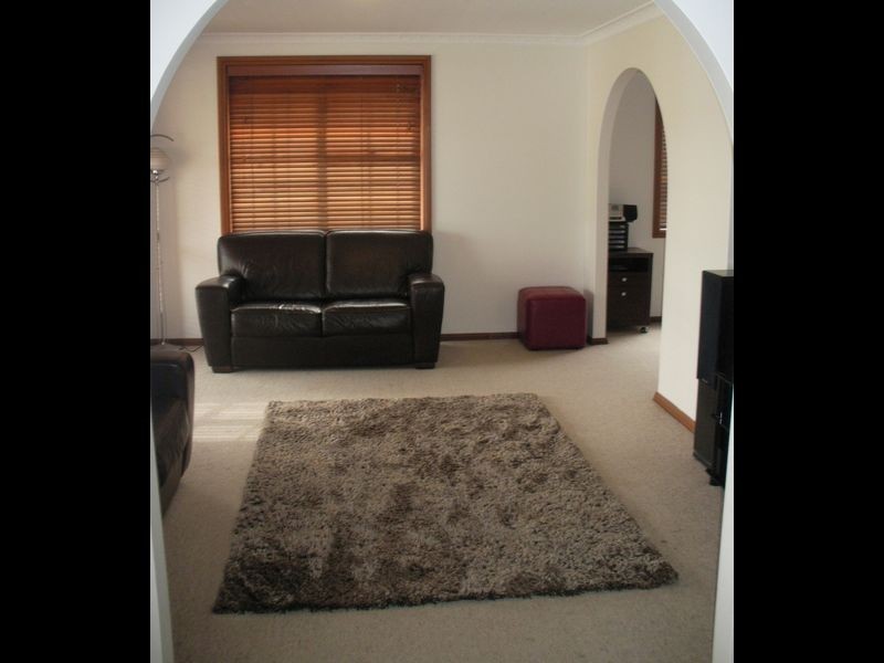 6 Masefield Avenue, Bateau Bay NSW 2261