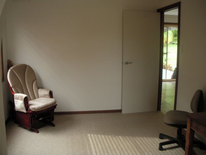 6 Masefield Avenue, Bateau Bay NSW 2261