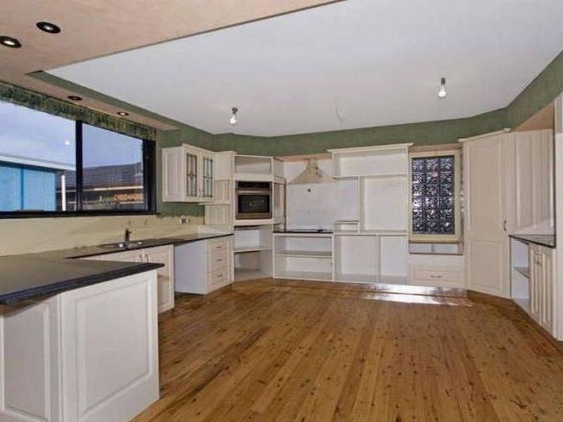 11 Robertson Road, Killarney Vale NSW 2261
