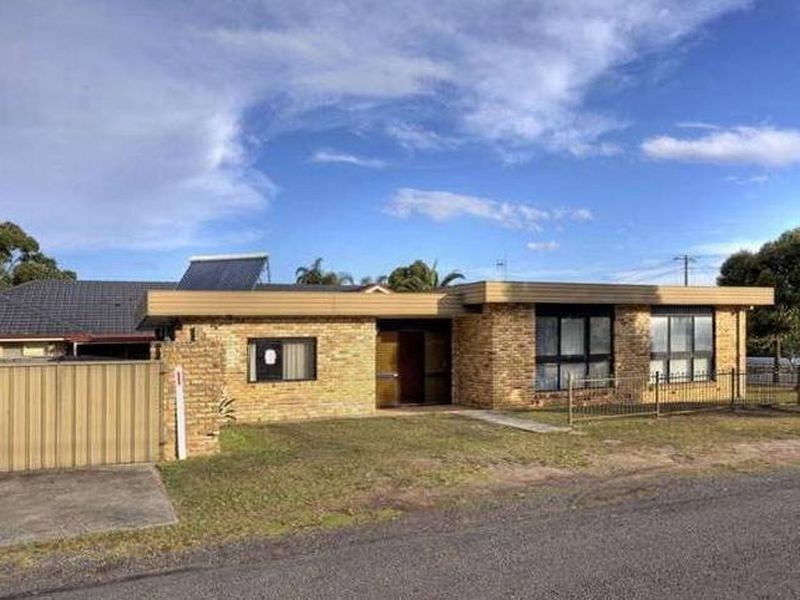 11 Robertson Road, Killarney Vale NSW 2261