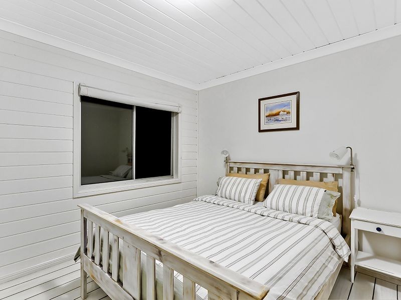 13 Toongara Avenue, Bateau Bay NSW 2261