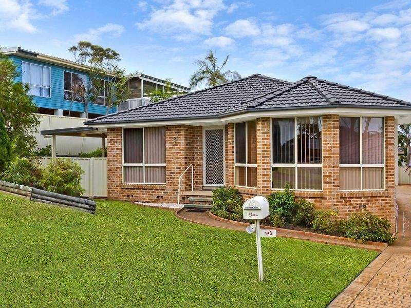 1/3 Mossman Avenue, Bateau Bay NSW 2261