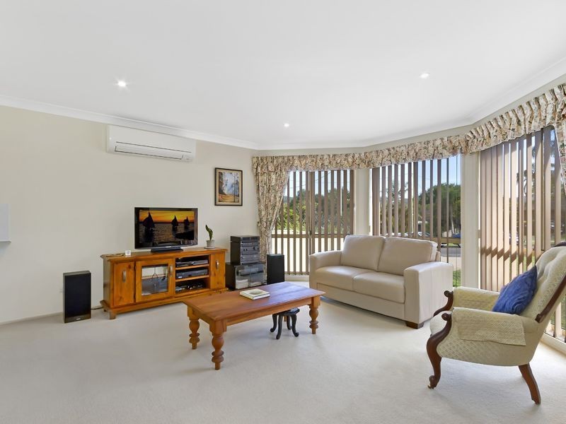 1/3 Mossman Avenue, Bateau Bay NSW 2261