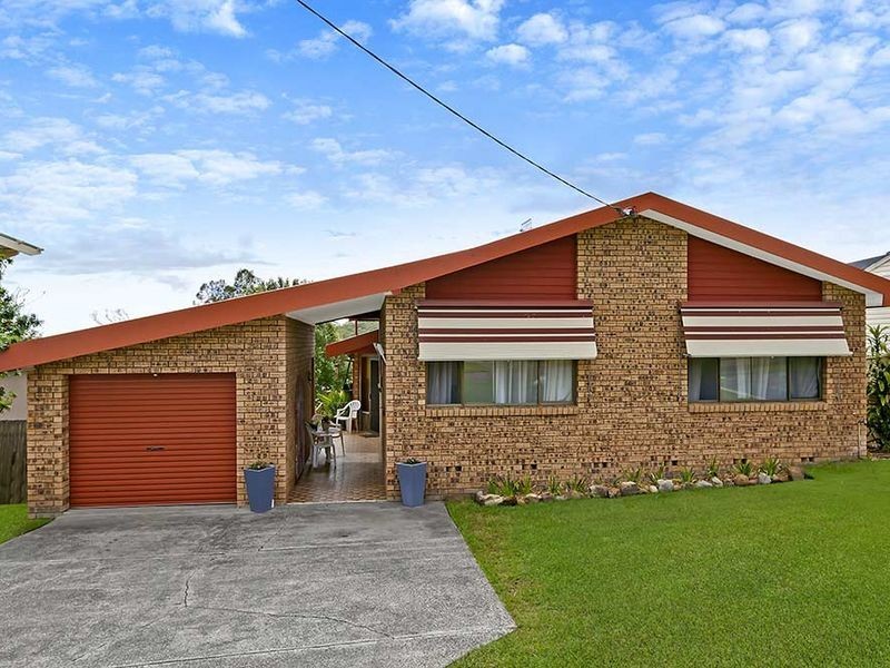 6 Vista Parade, Bateau Bay NSW 2261