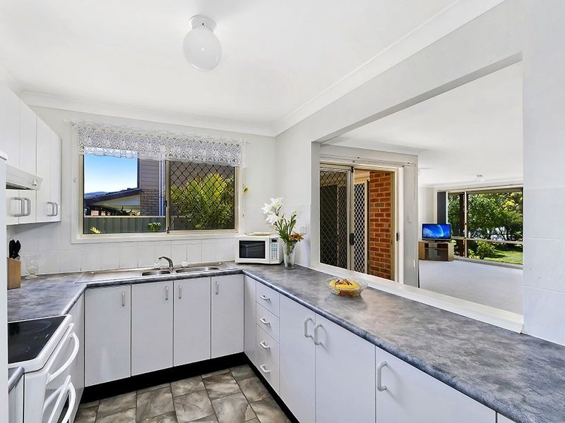 2/52 Rotherham Street, Bateau Bay NSW 2261