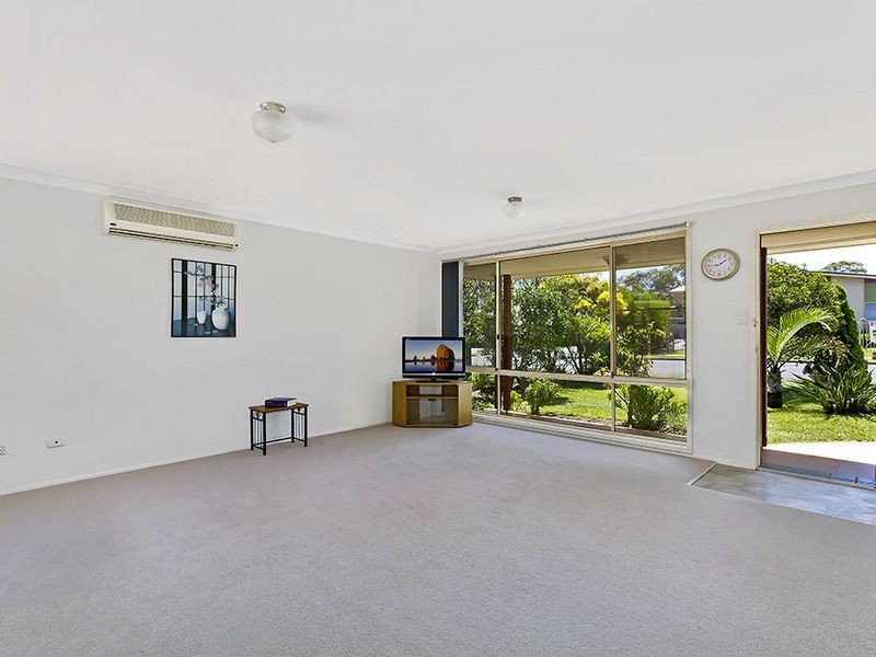 2/52 Rotherham Street, Bateau Bay NSW 2261