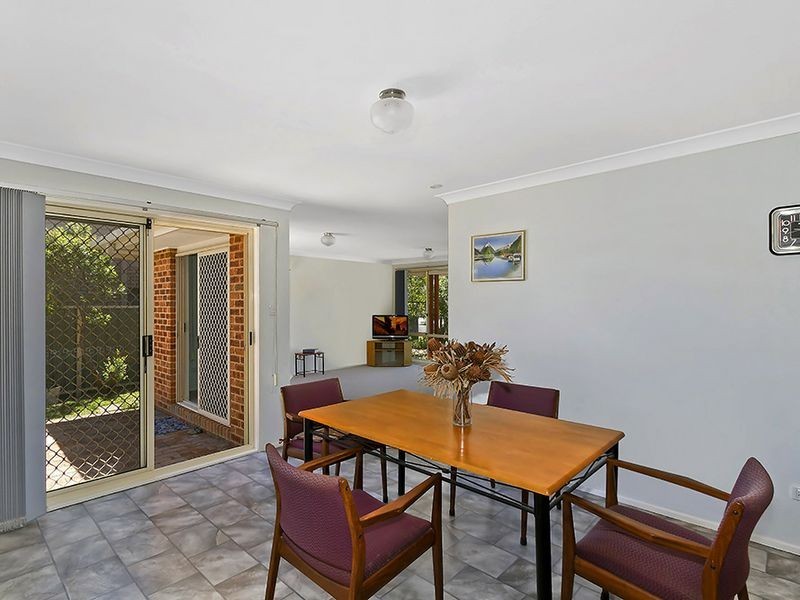 2/52 Rotherham Street, Bateau Bay NSW 2261