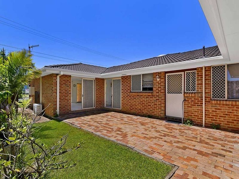 2/52 Rotherham Street, Bateau Bay NSW 2261