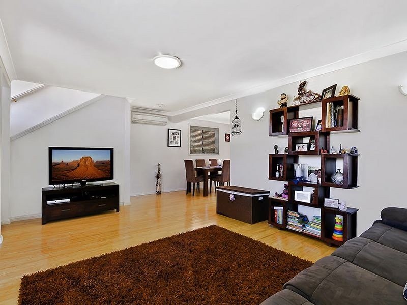 51 Castlereagh Crescent, Bateau Bay NSW 2261