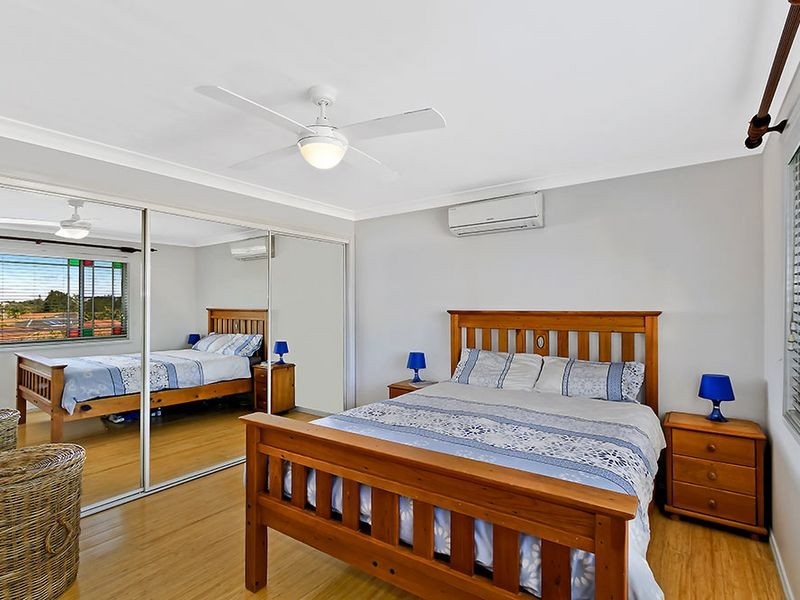 51 Castlereagh Crescent, Bateau Bay NSW 2261