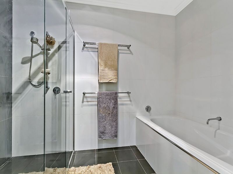 63 Thames Drive, Erina NSW 2250