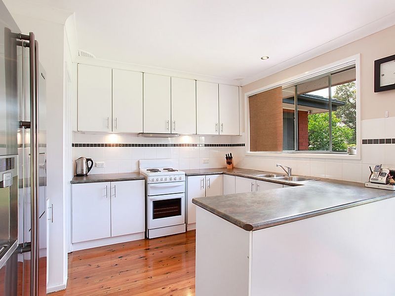 17 Marlowe Road, Bateau Bay NSW 2261