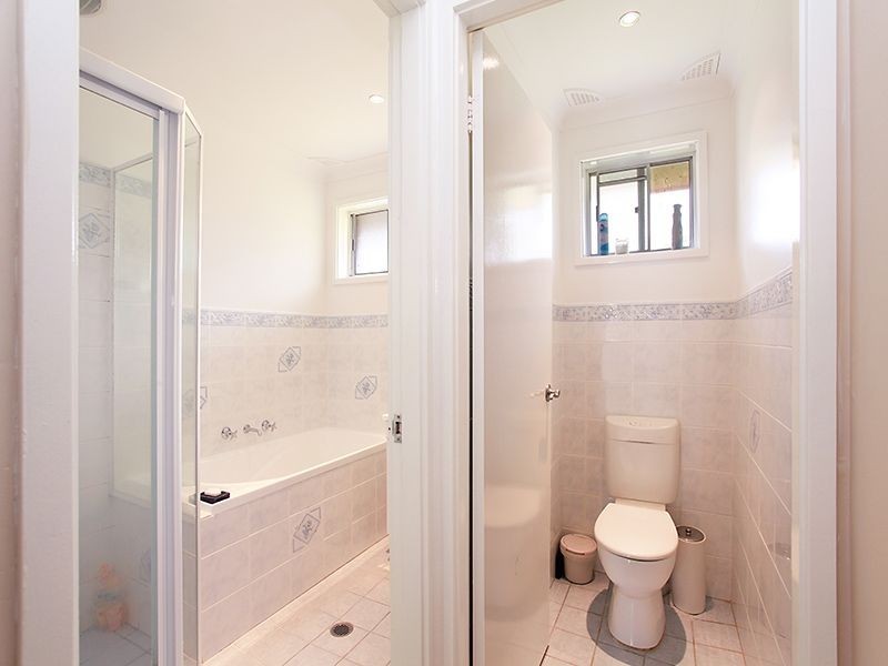 17 Marlowe Road, Bateau Bay NSW 2261