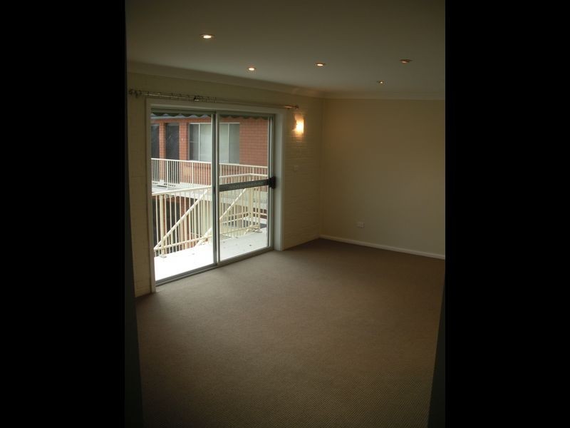 7/10-12 Bias Avenue, Bateau Bay NSW 2261