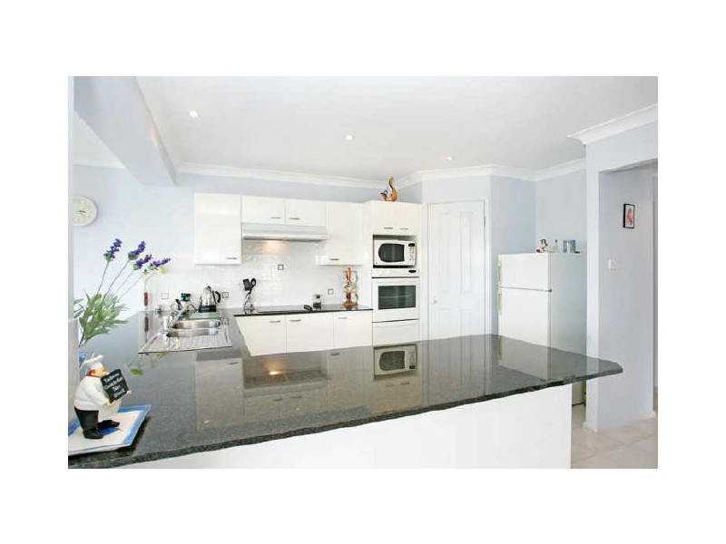 17 Sabrina Avenue, Bateau Bay NSW 2261