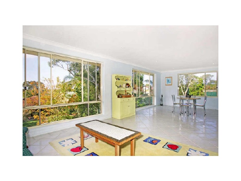 17 Sabrina Avenue, Bateau Bay NSW 2261