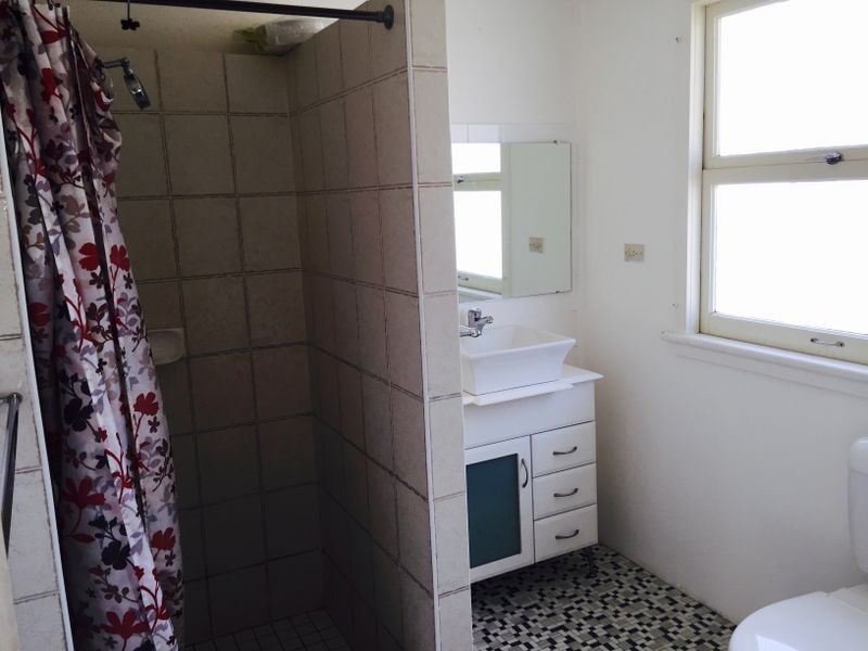 2/6 Parkside Avenue, Bateau Bay NSW 2261