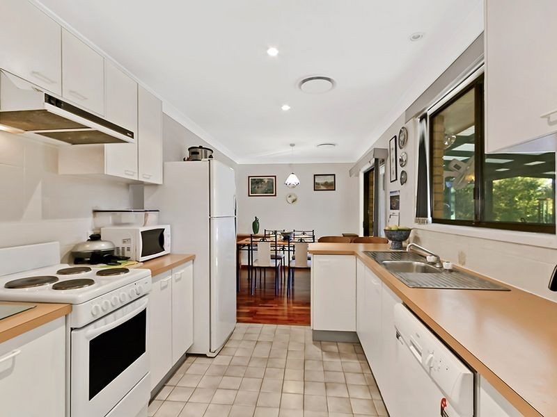 20 Debra Anne Drive, Bateau Bay NSW 2261