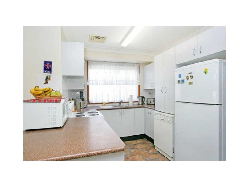 77 Premier Way, Bateau Bay NSW 2261